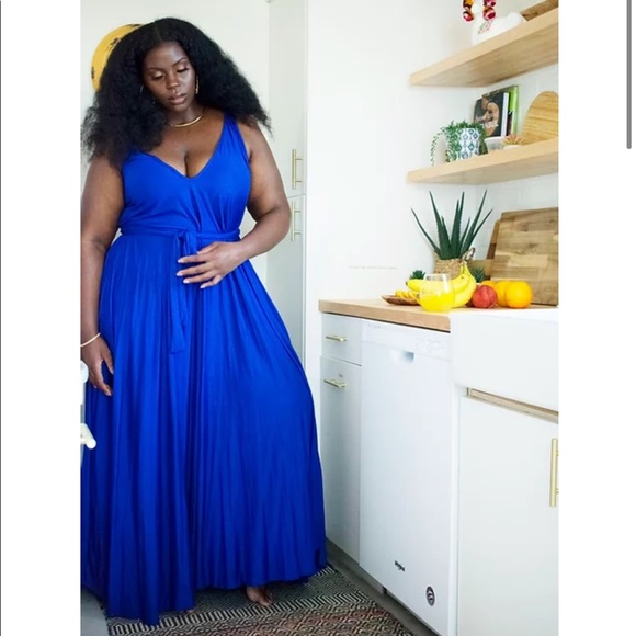 Zelie for She Classic Maxi Dress - Picture 2 of 7